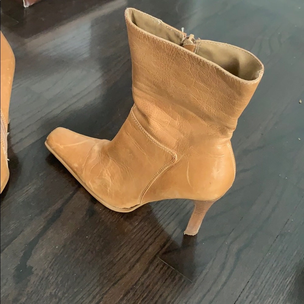 Boots - Picture 3 of 5